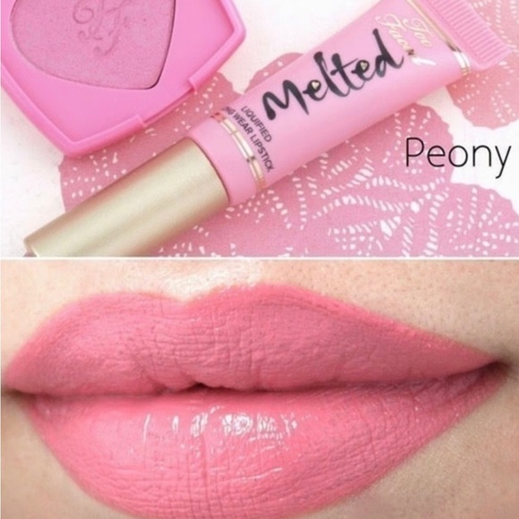 Too faced melted peony lipstick - Picture 5 of 6
